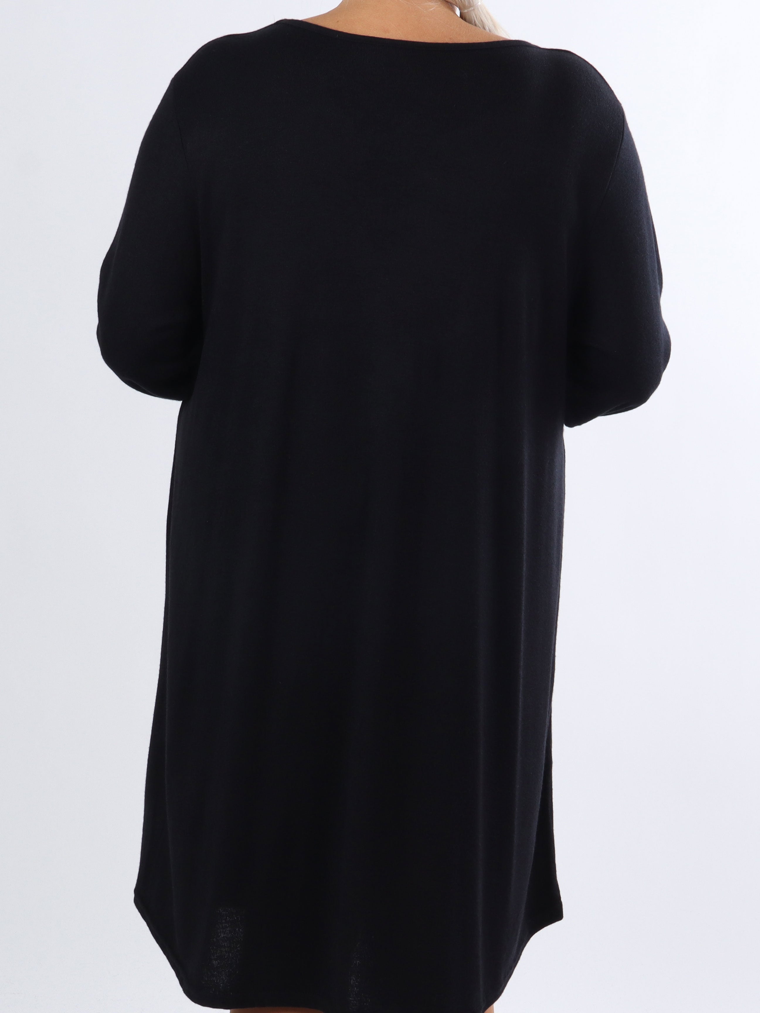 Sidsel - Dejlig blød plus size kjole med sølv ringe foran